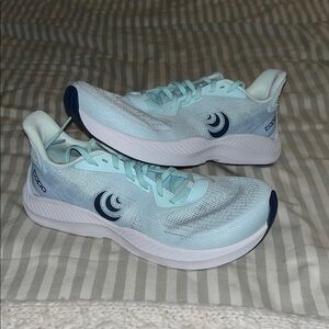 Women's Topo Flylyte 6